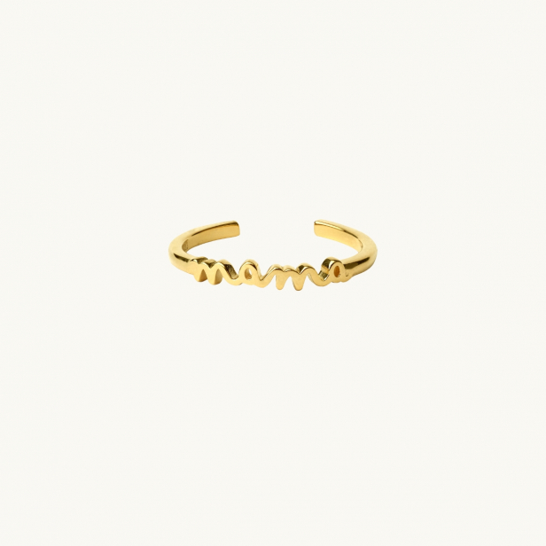 Ring i guld med ordet mama