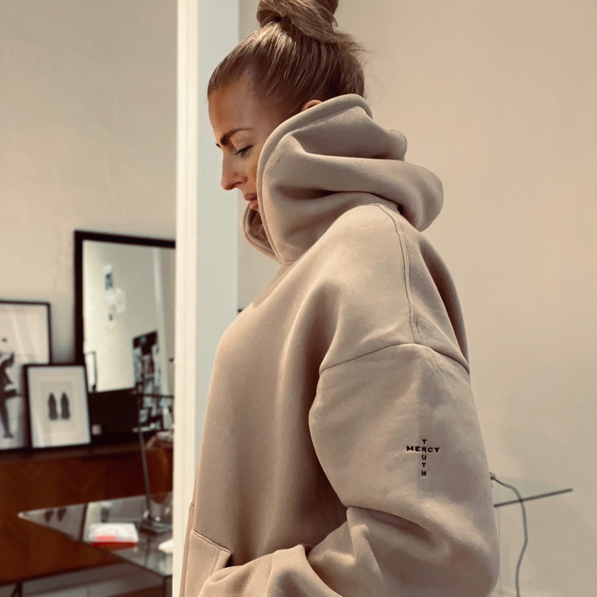 TRUTH MERCY HOODIE BEIGE