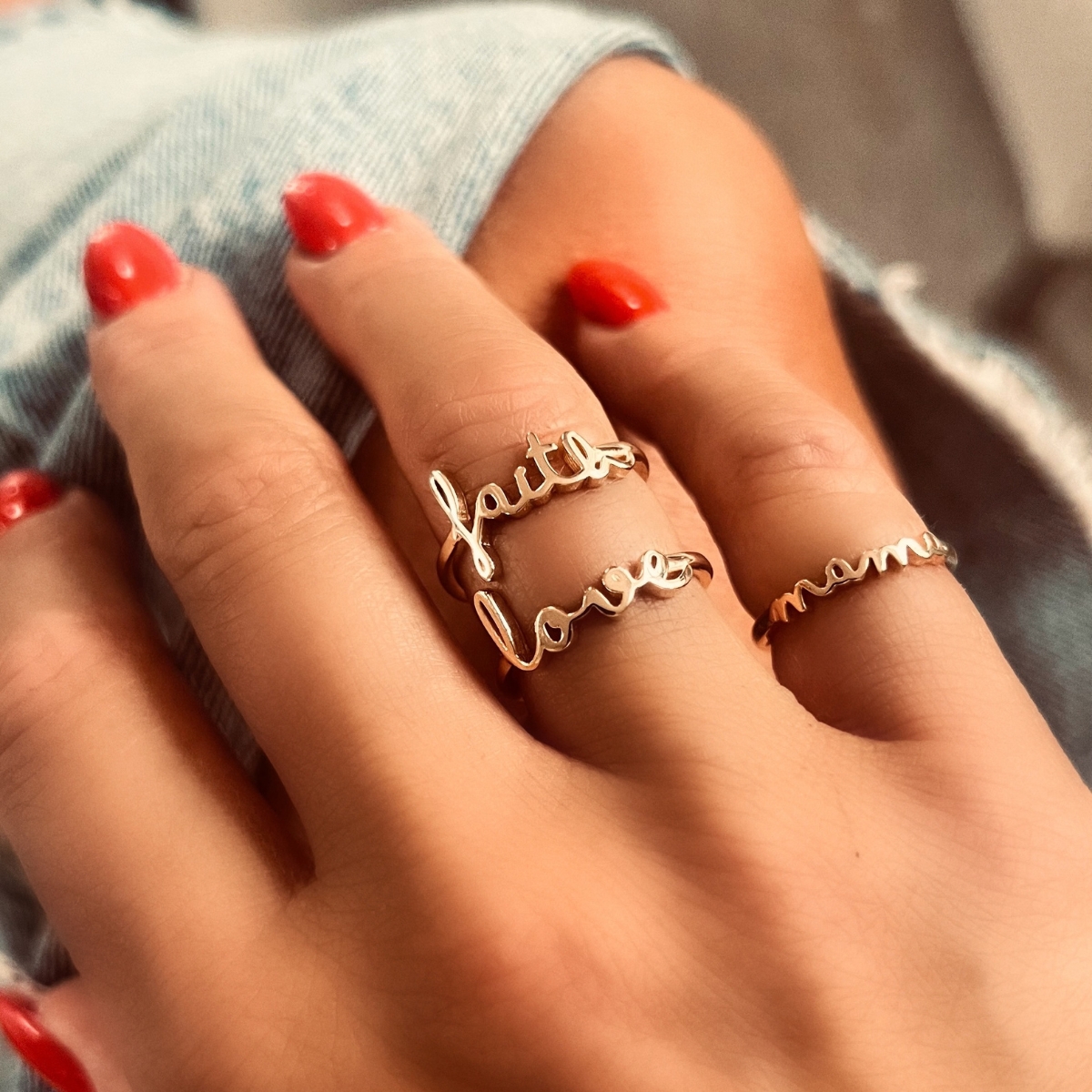 Silverring med ordet love
