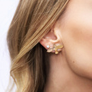 Princess ear pin tillsammans med stor duva p� modell