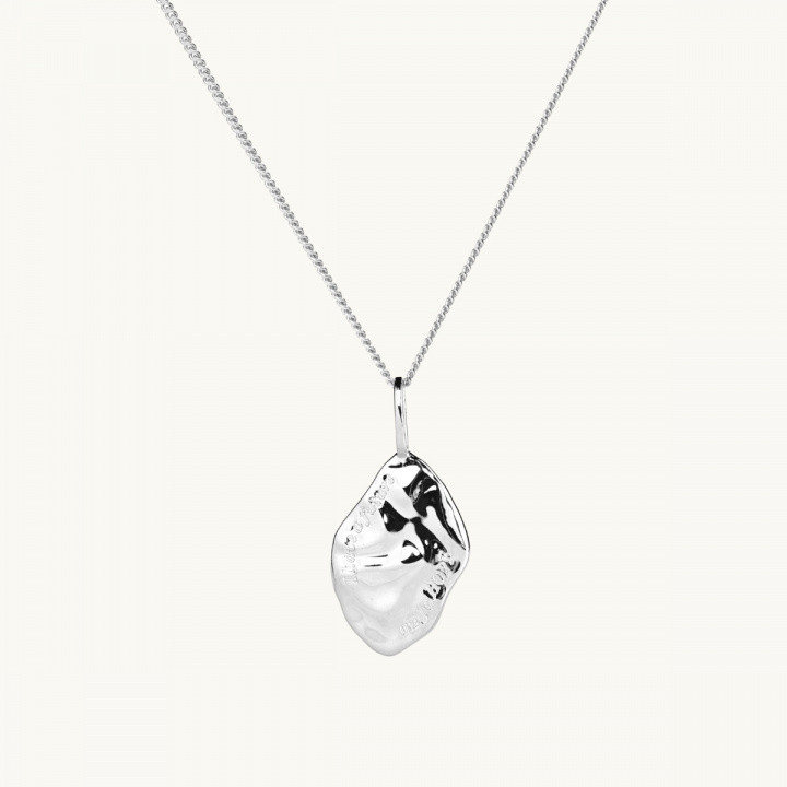 oregelbunden berlock i sterlingsilver
