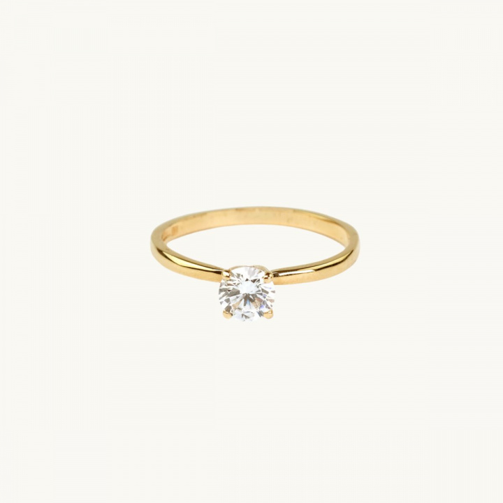  18K guldring med vit cz-sten