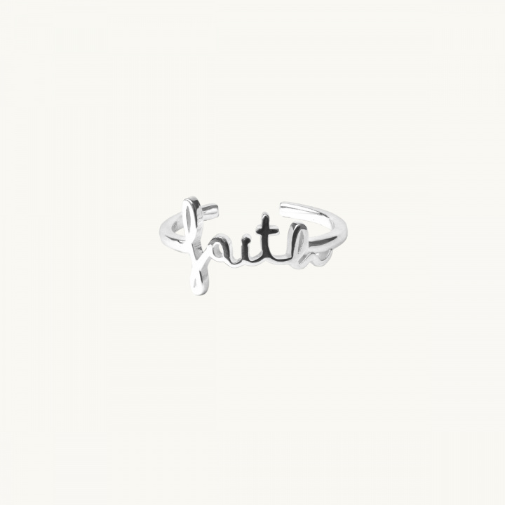 Ring i silver med ordet faith